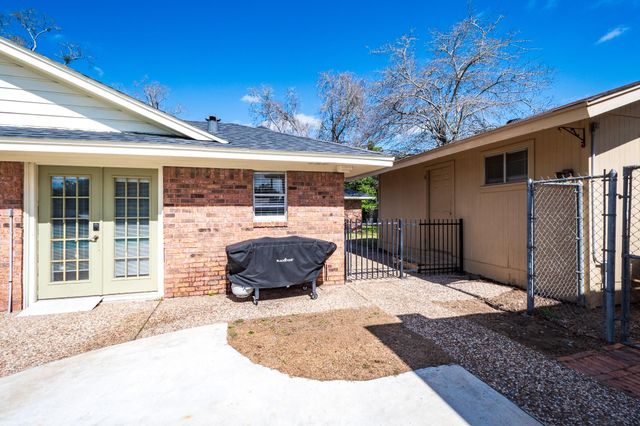 620 Bowie Street, Liberty, TX 77575