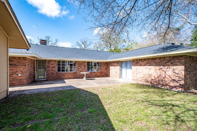 620 Bowie Street, Liberty, TX 77575