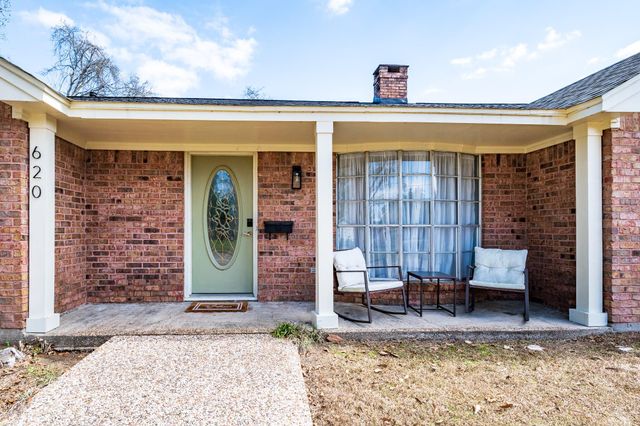 620 Bowie Street, Liberty, TX 77575
