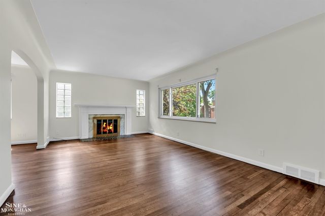 796-798 Harcourt Road, Grosse Pointe Park, MI 48230