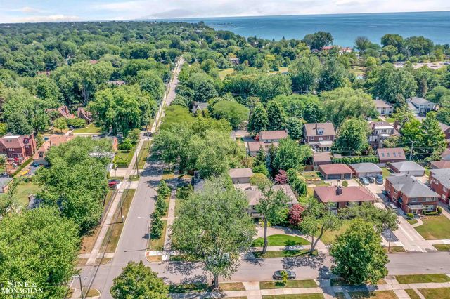 796-798 Harcourt Road, Grosse Pointe Park, MI 48230