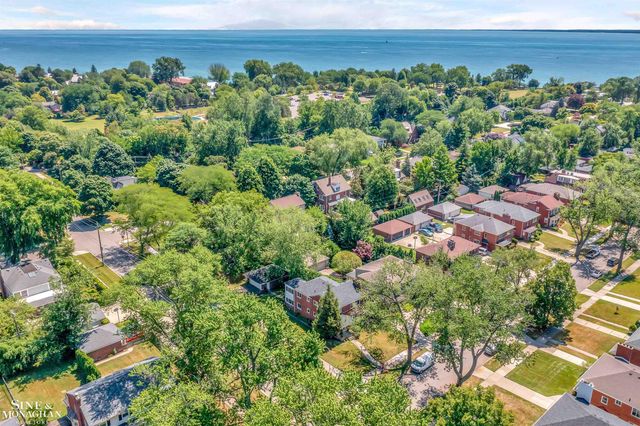796-798 Harcourt Road, Grosse Pointe Park, MI 48230