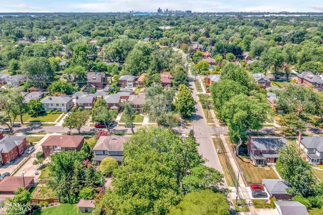 796-798 Harcourt Road, Grosse Pointe Park, MI 48230