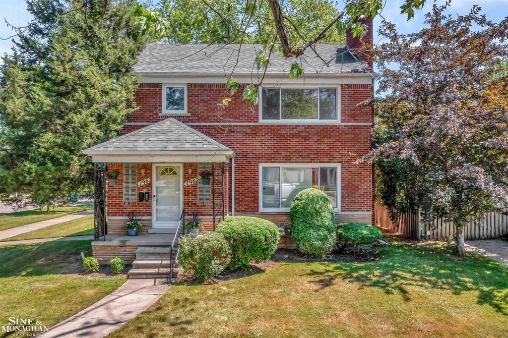796-798 Harcourt Road, Grosse Pointe Park, MI 48230