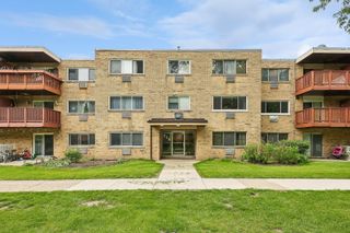 718 Dempster Street G106, Mount Prospect, IL 60056