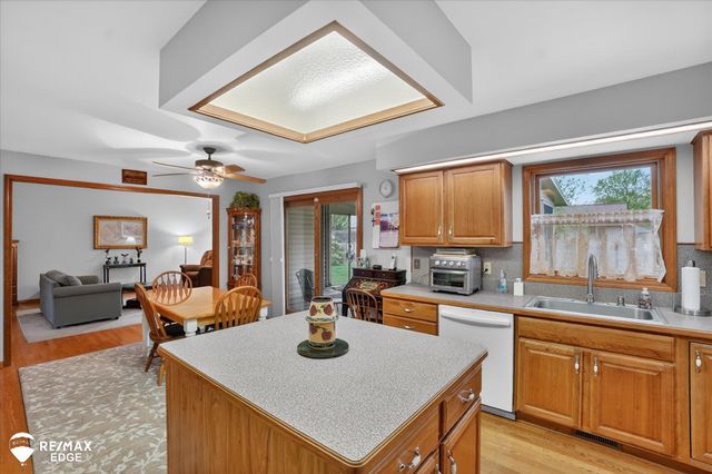 819 Village Drive, Davison, MI 48423