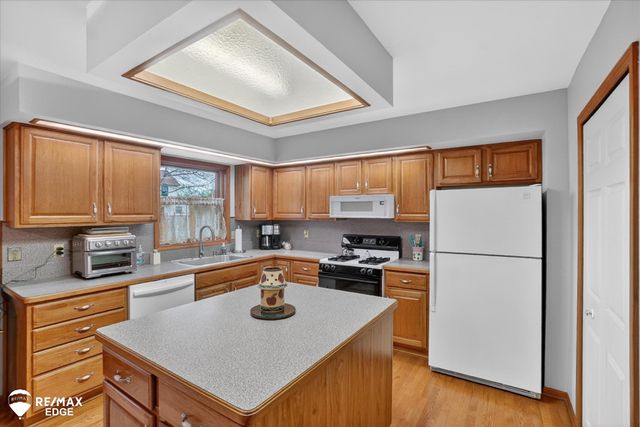 819 Village Drive, Davison, MI 48423