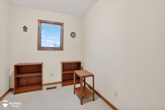819 Village Drive, Davison, MI 48423