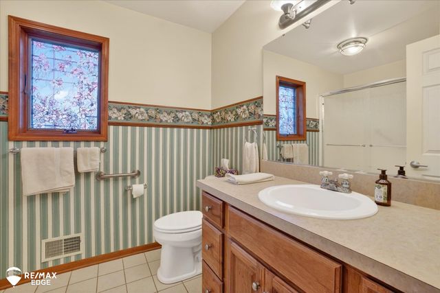 819 Village Drive, Davison, MI 48423