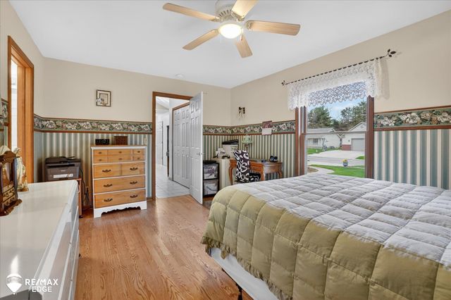 819 Village Drive, Davison, MI 48423