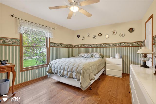 819 Village Drive, Davison, MI 48423