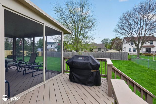 819 Village Drive, Davison, MI 48423