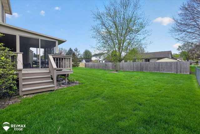 819 Village Drive, Davison, MI 48423