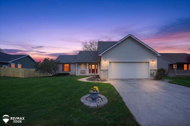 819 Village Drive, Davison, MI 48423