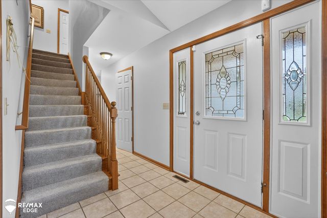 819 Village Drive, Davison, MI 48423