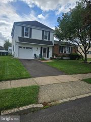 6340 HARDIN RD, Bensalem, PA 19020