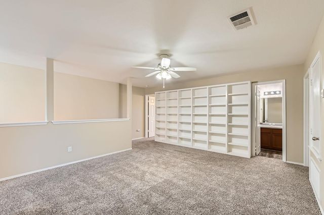 132 Hillhouse LN, Manchaca, TX 78652
