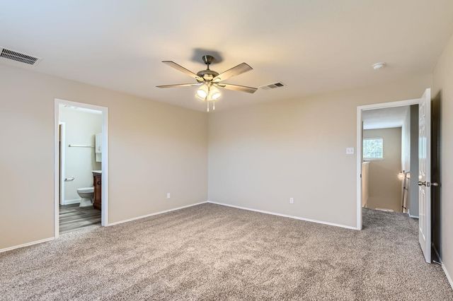 132 Hillhouse LN, Manchaca, TX 78652