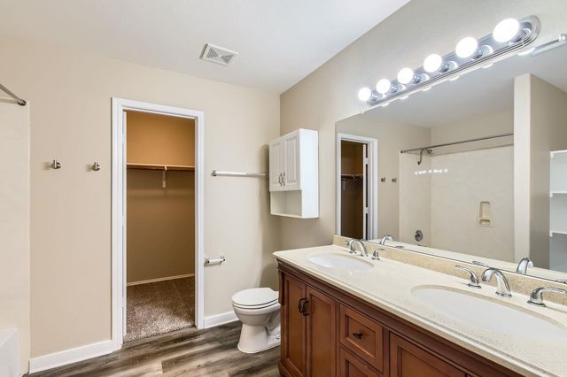 132 Hillhouse LN, Manchaca, TX 78652