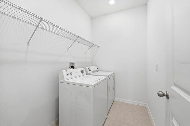 6550 BARNSTORM WAY, St Cloud, FL 34771