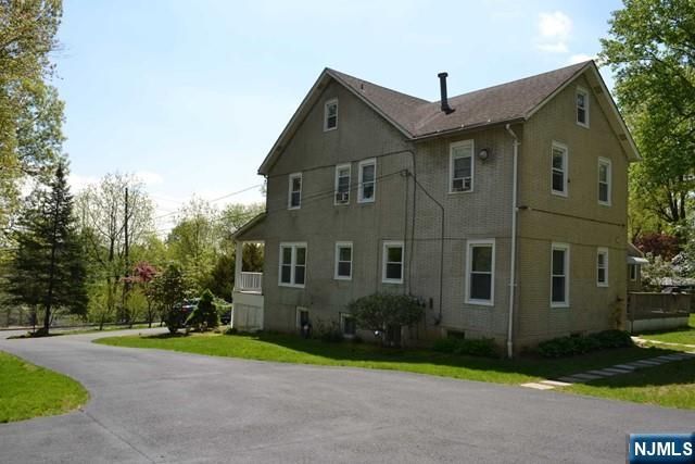 634 Mountain Avenue C, Twp Of Washington, NJ 07676