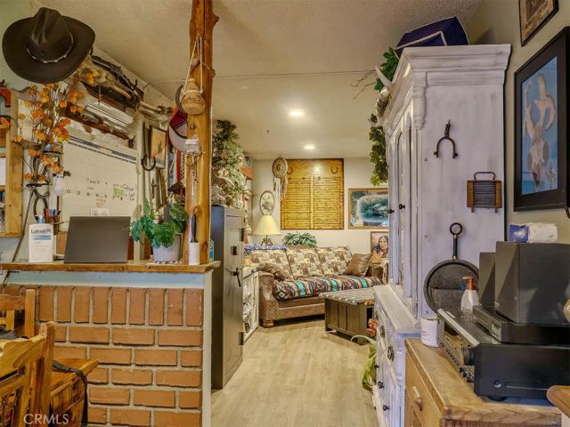 9413 Garfield, Riverside, CA 92503