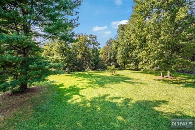 455 Bayberry Road, Bridgewater, NJ 08807