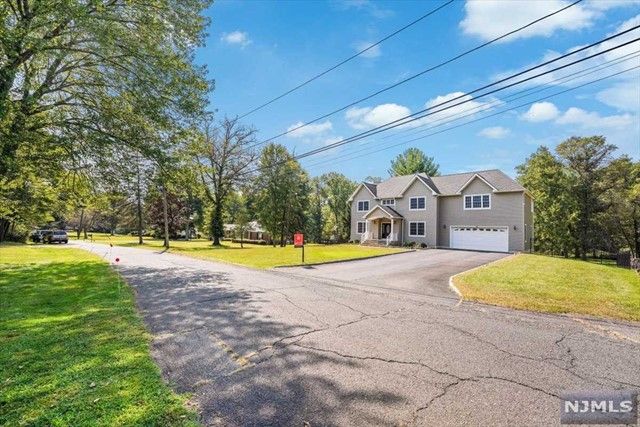 455 Bayberry Road, Bridgewater, NJ 08807