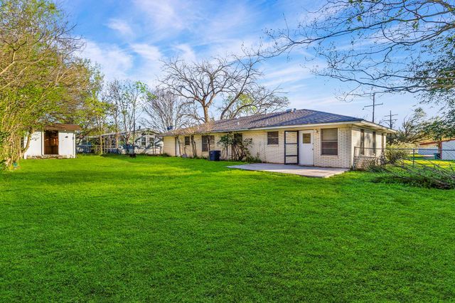 205 Commerce Street N, Madisonville, TX 77864