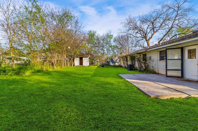 205 Commerce Street N, Madisonville, TX 77864