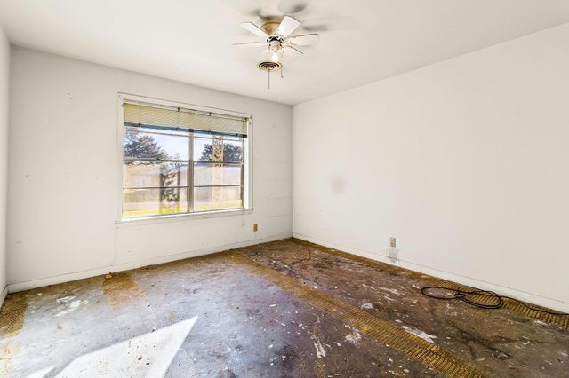 205 Commerce Street N, Madisonville, TX 77864