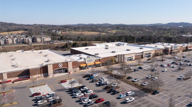 108 Oakwood Ct, Hendersonville, TN 37075