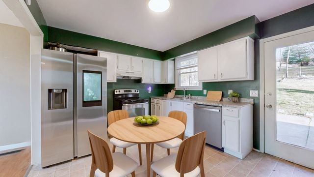 108 Oakwood Ct, Hendersonville, TN 37075