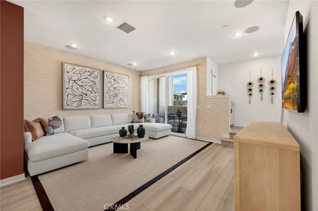 101 S Laxore Street 203, Anaheim, CA 92804