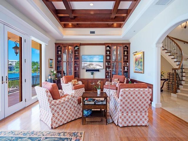 303 CUDDY CT, Naples, FL 34103