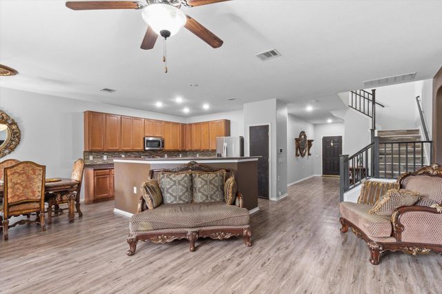 8704 Panadero DR, Austin, TX 78747