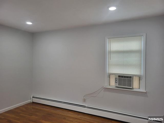 207 8th Street 2F, Palisades Park, NJ 07650