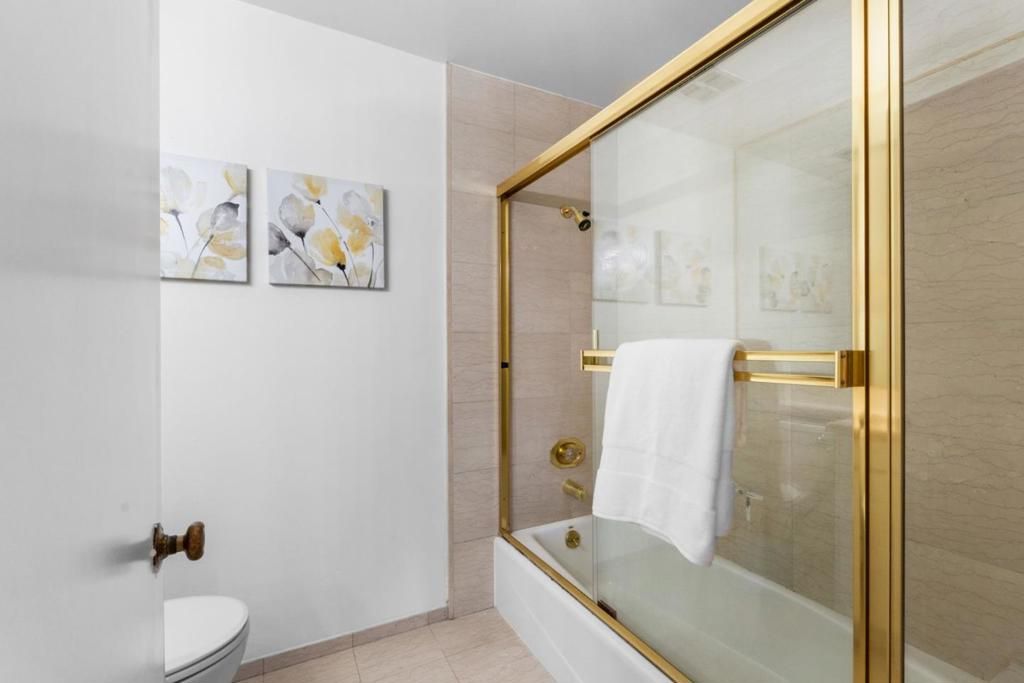 Image 26 of property listing at 4112 Marsten Avenue, Belmont, CA 94002