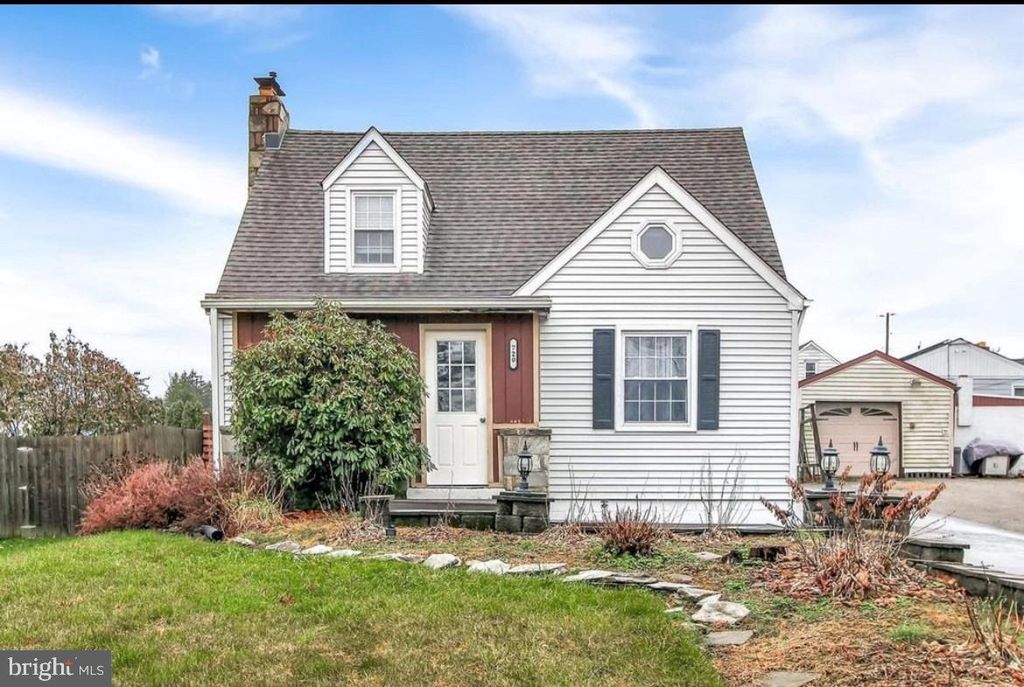 720 SKYLINE DR, York, PA 17406