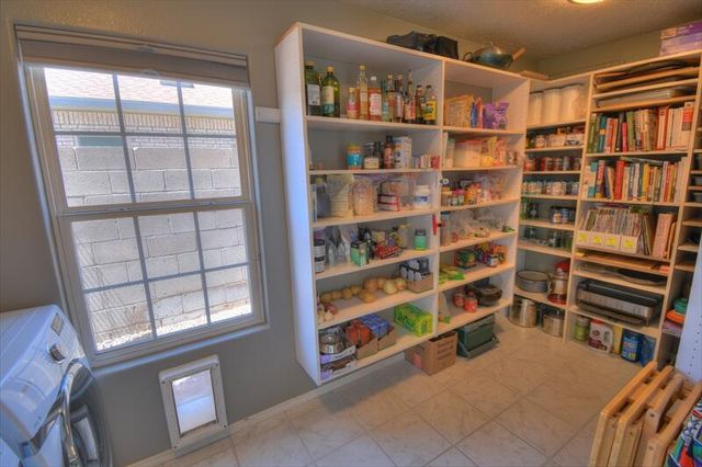4704 Spring Vale Road NW, Albuquerque, NM 87114