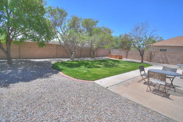 4704 Spring Vale Road NW, Albuquerque, NM 87114