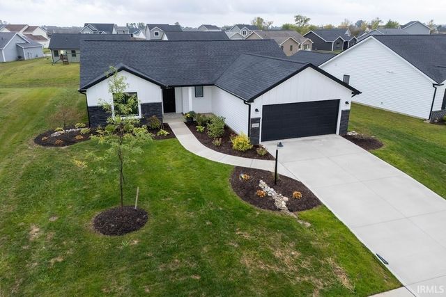 13541 Fringe Tree Trail, Fort Wayne, IN 46814