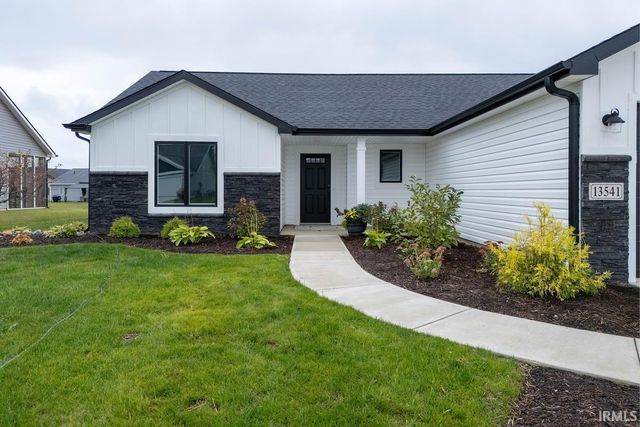 13541 Fringe Tree Trail, Fort Wayne, IN 46814
