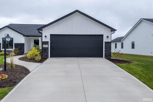13541 Fringe Tree Trail, Fort Wayne, IN 46814