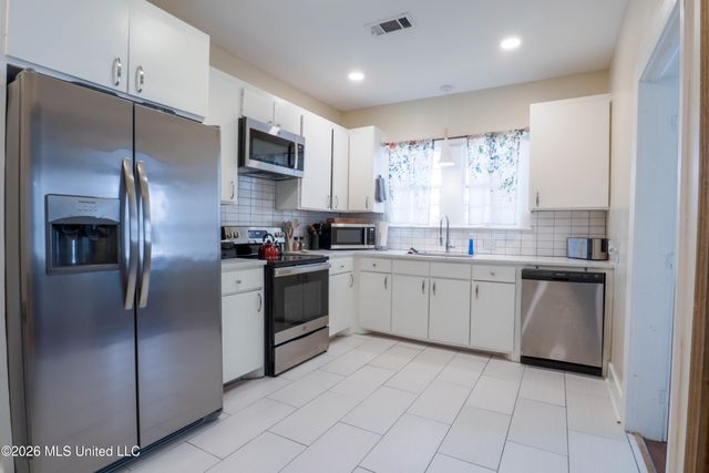 522 Taylor Street, Jackson, MS 39216
