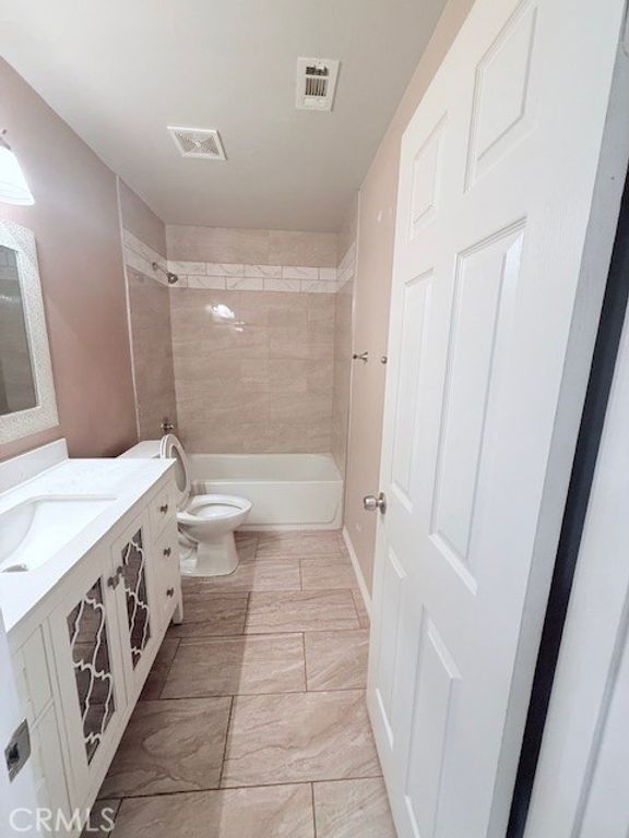 Image 15 of property listing at 2051 Sycamore Court, Ontario, CA 91764