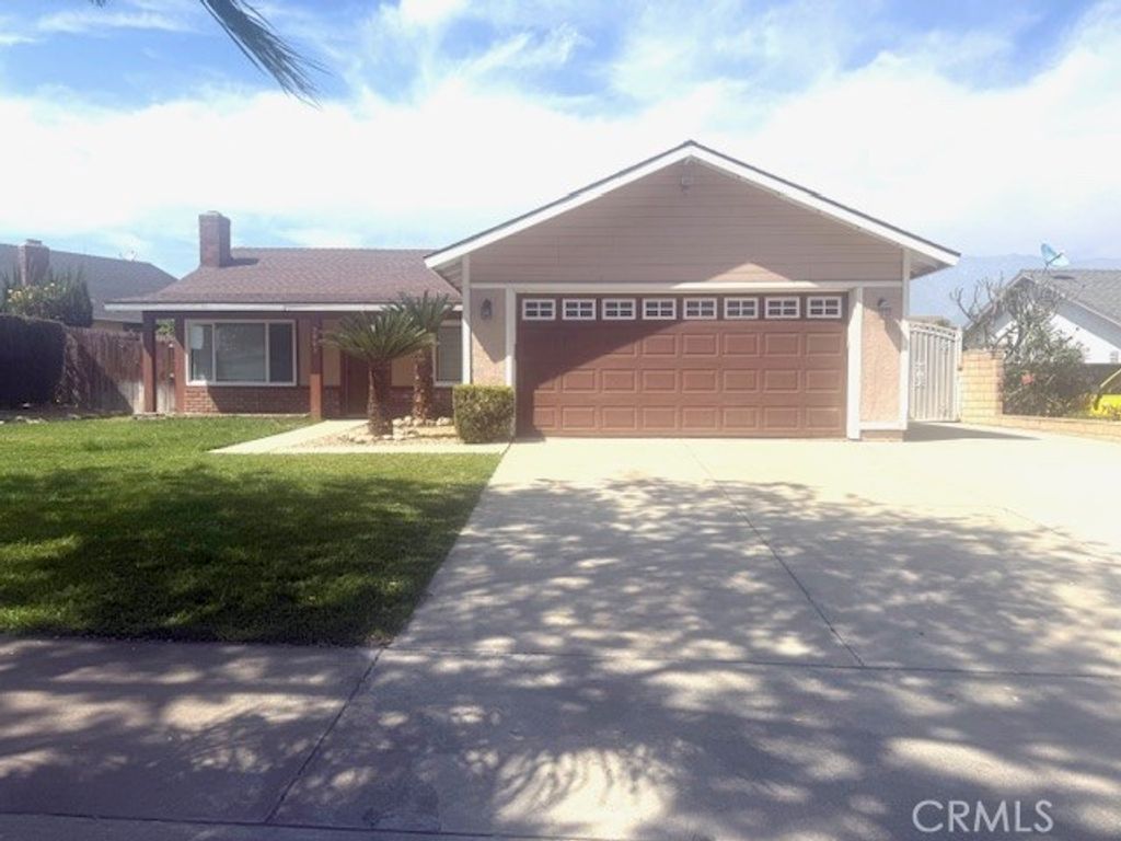Image 2 of property listing at 2051 Sycamore Court, Ontario, CA 91764