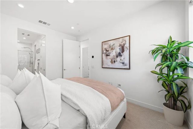 603 S LYON, Santa Ana, CA 92705