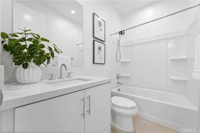 603 S LYON, Santa Ana, CA 92705
