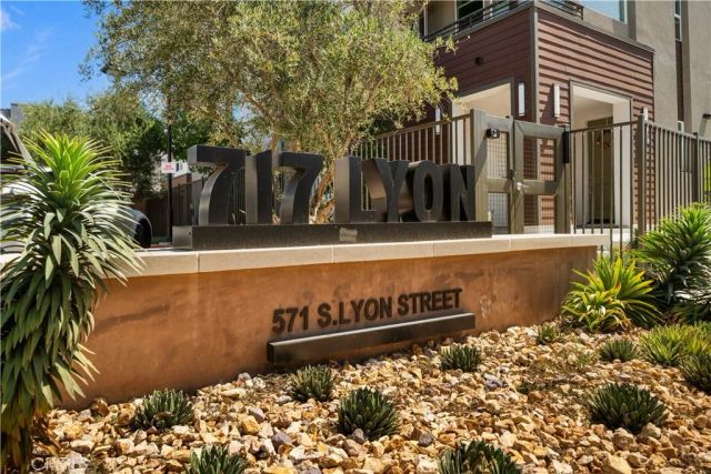 603 S LYON, Santa Ana, CA 92705